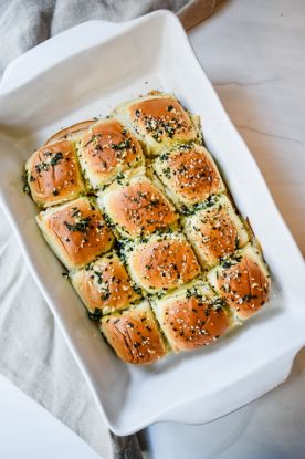 Picture of Hawaiian Roll Sliders “Pull Apart, Don’t Leave”