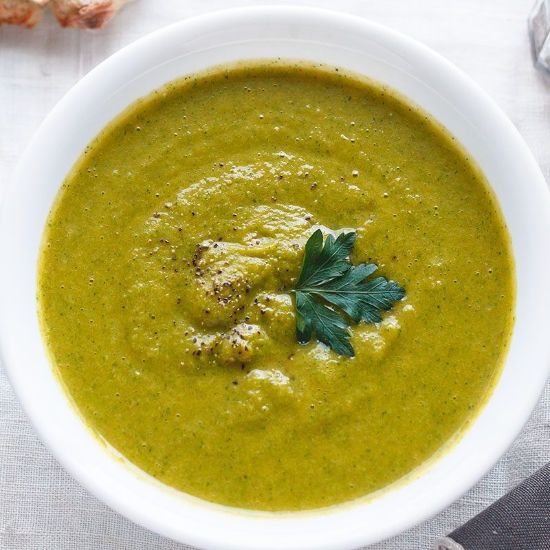 Picture of Broccoli Garlic Detox Soup