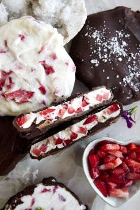 Picture of Chocolate Covered Strawberry Yogurt Cups